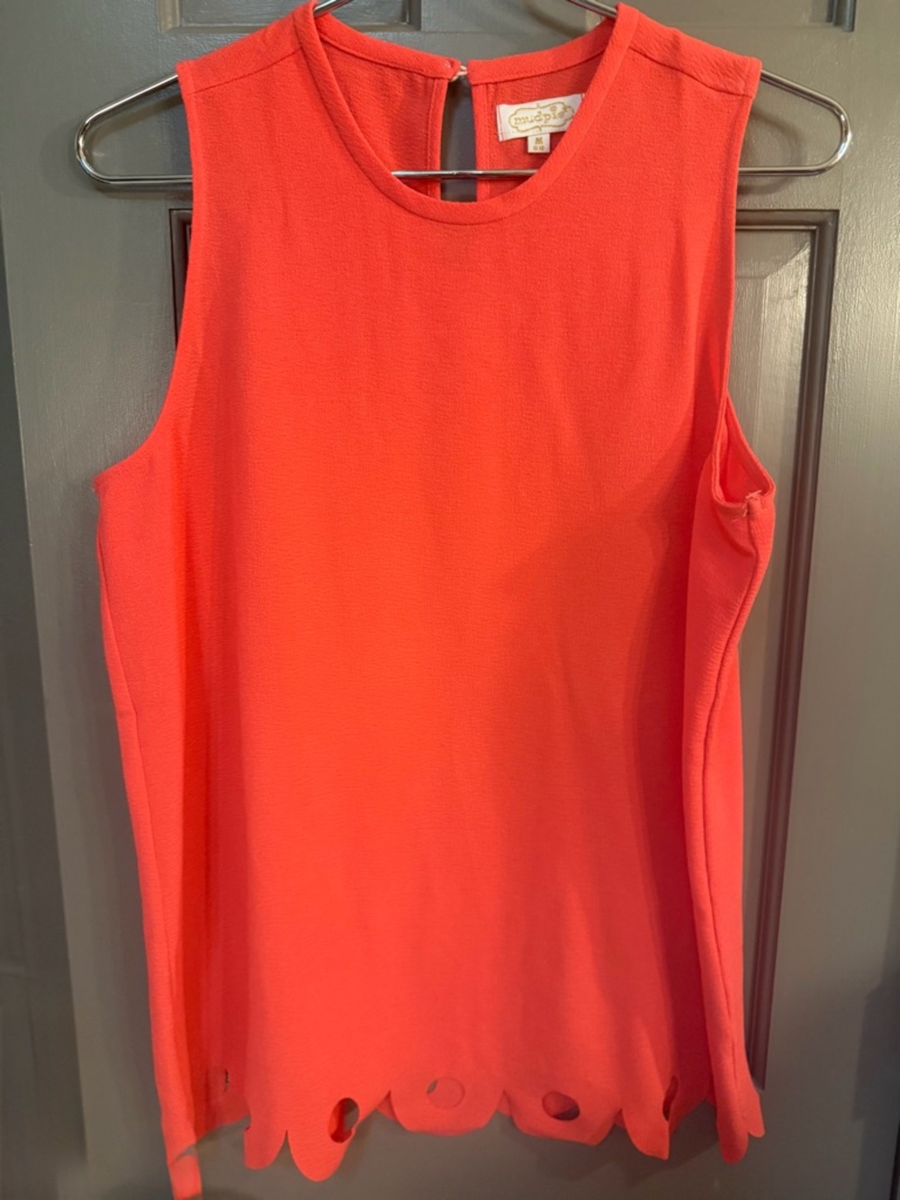 Mud Pie Coral Sleeveless Scallop-Hem Tank Size M